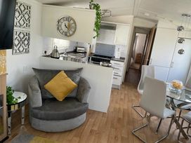 Millers Cottage Caravan Park - Holiday Accommodation 17441 - North Wales - 1186320 - thumbnail photo 12