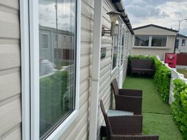 Millers Cottage Caravan Park - Holiday Accommodation 17441 - North Wales - 1186320 - thumbnail photo 16