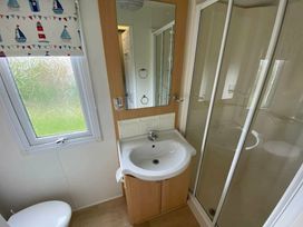 Golden Palm Resort - Holiday Accommodation 17445 - Lincolnshire - 1186321 - thumbnail photo 2
