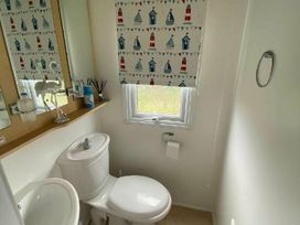 Golden Palm Resort - Holiday Accommodation 17445 - Lincolnshire - 1186321 - thumbnail photo 11