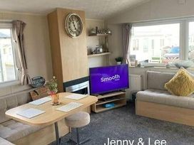 Trecco Bay - Holiday Accommodation 17447 - Somerset & Wiltshire - 1186323 - thumbnail photo 1