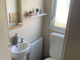 Trecco Bay - Holiday Accommodation 17447 - Somerset & Wiltshire - 1186323 - thumbnail photo 8
