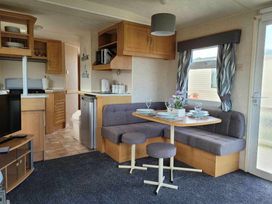 Golden Anchor Holiday Park - Holiday Accommodation 17449 - Lincolnshire - 1186324 - thumbnail photo 5