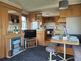 Golden Anchor Holiday Park - Holiday Accommodation 17449 - Lincolnshire - 1186324 - thumbnail photo 6