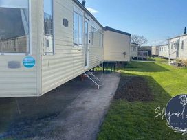 Lyons Robin Hood - Holiday Accommodation 17450 - North Wales - 1186325 - thumbnail photo 1