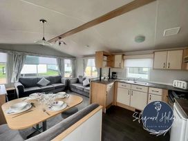 Lyons Robin Hood - Holiday Accommodation 17450 - North Wales - 1186325 - thumbnail photo 3