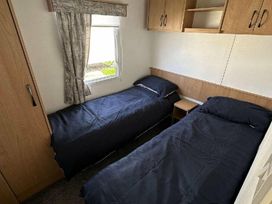 Lyons Robin Hood - Holiday Accommodation 17450 - North Wales - 1186325 - thumbnail photo 8