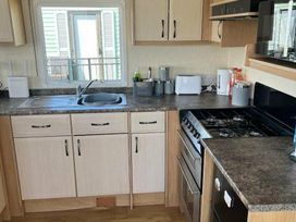 Happy Days Caravan Park - Holiday Accommodation 17461 - North Wales - 1186328 - thumbnail photo 7
