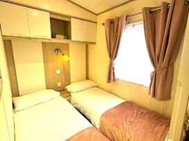 Palins Holiday Park - Holiday Accommodation 17465 - North Wales - 1186331 - thumbnail photo 9
