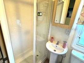 Palins Holiday Park - Holiday Accommodation 17465 - North Wales - 1186331 - thumbnail photo 16