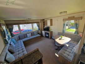 Hafan y Mor Haven - Holiday Accommodation 17472 - North Wales - 1186334 - thumbnail photo 3