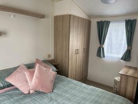 Primrose Valley Holiday Park - Holiday Accommodation 17479 - North Yorkshire (incl. Whitby) - 1186335 - thumbnail photo 7