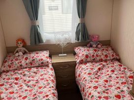 Primrose Valley Holiday Park - Holiday Accommodation 17479 - North Yorkshire (incl. Whitby) - 1186335 - thumbnail photo 11