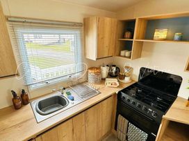 Greenacres Holiday Park - Holiday Accommodation 17485 - North Wales - 1186337 - thumbnail photo 2