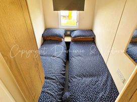 Greenacres Holiday Park - Holiday Accommodation 17485 - North Wales - 1186337 - thumbnail photo 3