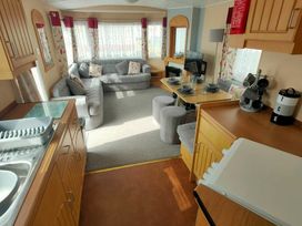 Promenade Site - Holiday Accommodation 17489 - Lincolnshire - 1186338 - thumbnail photo 2