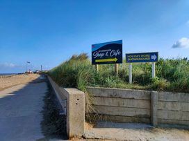Promenade Site - Holiday Accommodation 17489 - Lincolnshire - 1186338 - thumbnail photo 10