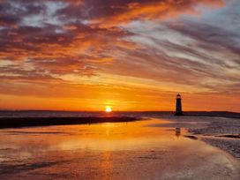 Presthaven Beach Resort - Holiday Accommodation 17503 - North Wales - 1186341 - thumbnail photo 8