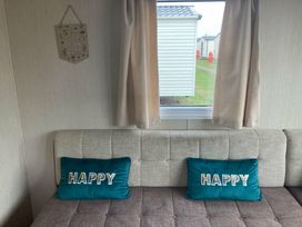 Golden Sands - Holiday Accommodation 17511 - Lincolnshire - 1186344 - thumbnail photo 3
