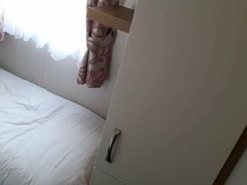 California Cliffs Holiday Park - Holiday Accommodation 17515 - Norfolk - 1186345 - thumbnail photo 15