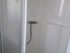 California Cliffs Holiday Park - Holiday Accommodation 17515 - Norfolk - 1186345 - thumbnail photo 18