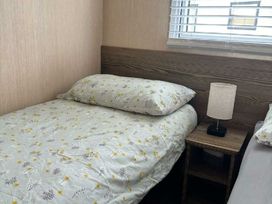 Greenacres Holiday Park - Holiday Accommodation 17517 - North Wales - 1186346 - thumbnail photo 4