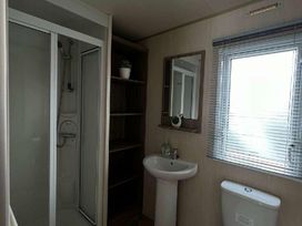 Greenacres Holiday Park - Holiday Accommodation 17517 - North Wales - 1186346 - thumbnail photo 5