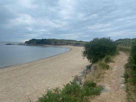 Greenacres Holiday Park - Holiday Accommodation 17517 - North Wales - 1186346 - thumbnail photo 16