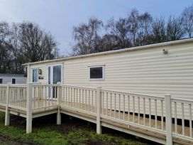 Tattershall Lakes Country Park - Holiday Accommodation 17518 - Lincolnshire - 1186347 - thumbnail photo 4