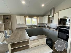 Golden Palm Resort - Holiday Accommodation 17520 - Lincolnshire - 1186348 - thumbnail photo 3