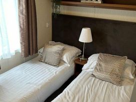 Kiln Park Holiday Park - Holiday Accommodation 17553 - South Wales - 1186355 - thumbnail photo 4