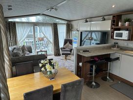 Kiln Park Holiday Park - Holiday Accommodation 17553 - South Wales - 1186355 - thumbnail photo 8