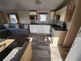 Golden Gate Holiday Centre - Holiday Accommodation 17559 - North Wales - 1186358 - thumbnail photo 2