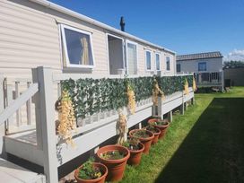 Golden Gate Holiday Centre - Holiday Accommodation 17559 - North Wales - 1186358 - thumbnail photo 4