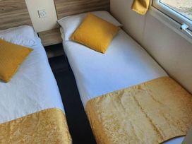 Golden Gate Holiday Centre - Holiday Accommodation 17559 - North Wales - 1186358 - thumbnail photo 5