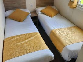Golden Gate Holiday Centre - Holiday Accommodation 17559 - North Wales - 1186358 - thumbnail photo 7