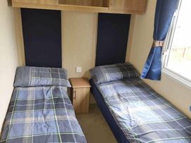 Patrington Haven Leisure Park - Holiday Accommodation 17562 - North Yorkshire (incl. Whitby) - 1186359 - thumbnail photo 7