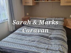 Happy Days Caravan Park - Holiday Accommodation 17569 - North Wales - 1186360 - thumbnail photo 6