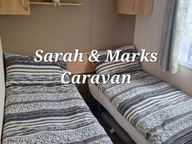Happy Days Caravan Park - Holiday Accommodation 17569 - North Wales - 1186360 - thumbnail photo 7