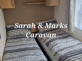 Happy Days Caravan Park - Holiday Accommodation 17569 - North Wales - 1186360 - thumbnail photo 8