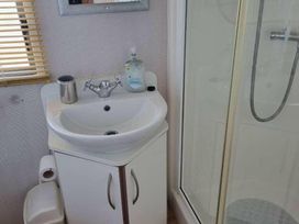Happy Days Caravan Park - Holiday Accommodation 17569 - North Wales - 1186360 - thumbnail photo 10