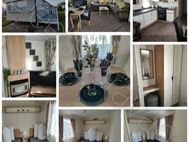 Golden Sands Park - Holiday Accommodation 17573 - Lincolnshire - 1186361 - thumbnail photo 1