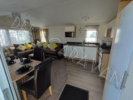 Golden Sands Park - Holiday Accommodation 17573 - Lincolnshire - 1186361 - thumbnail photo 2