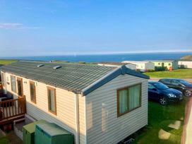 Thornwick Bay Holiday Village - Holiday Accommodation 17576 - North Yorkshire (incl. Whitby) - 1186362 - thumbnail photo 2