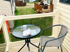 Thornwick Bay Holiday Village - Holiday Accommodation 17576 - North Yorkshire (incl. Whitby) - 1186362 - thumbnail photo 4