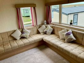 Thornwick Bay Holiday Village - Holiday Accommodation 17576 - North Yorkshire (incl. Whitby) - 1186362 - thumbnail photo 7