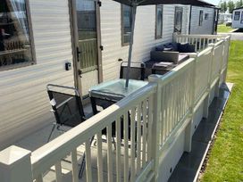 Golden Palm Resort - Holiday Accommodation 17588 - Lincolnshire - 1186364 - thumbnail photo 3