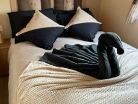 Golden Palm Resort - Holiday Accommodation 17588 - Lincolnshire - 1186364 - thumbnail photo 6