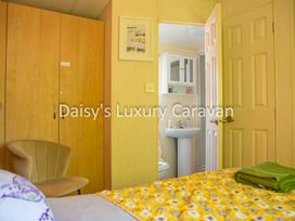 Tattershall Lakes Country Park - Holiday Accommodation 17599 - Lincolnshire - 1186366 - thumbnail photo 7