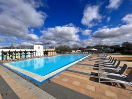 Tattershall Lakes Country Park - Holiday Accommodation 17599 - Lincolnshire - 1186366 - thumbnail photo 11